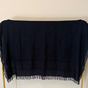Gucci wool and silk scarf in black and navy